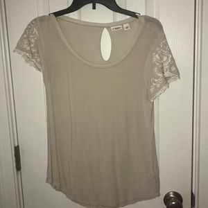 Detailed sleeve Cato top